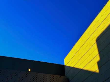 說自己很不喜歡批判的一位朋友